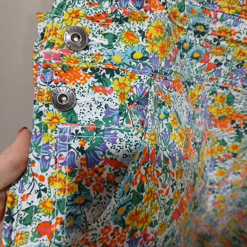 DULUTH TRADING Heirloom Gardening Short Overalls XXL NWT Ditsy Garden Floral - Picture 5 of 12